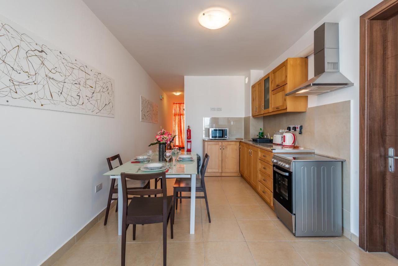 Ferienwohnung Penthouse With Seaview Terrace St. Paul's Bay Exterior foto
